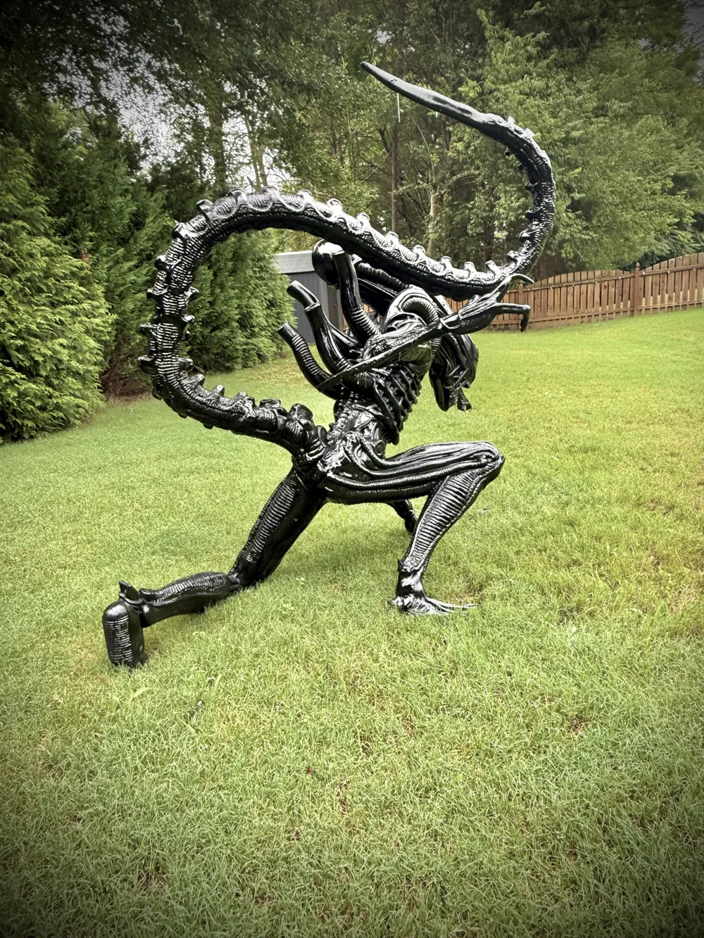 Life Size Xenomorph Alien Model - 5ft Tall!, photo 5 of 5 - Life Size Xenomorph Alien Model - 5ft Tall! Art